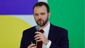 Desenrola 2.0 renegocia quase R$ 1 bilh&atilde;o em d&iacute;vidas, diz Durigan