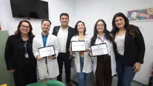 Servidores da Saúde são homenageados por premiação em congresso estadual