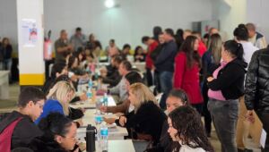 Mutir&atilde;o de Empregos de Po&aacute; re&uacute;ne centenas de candidatos e amplia acesso ao mercado de trabalho