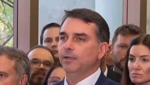 Flávio confirma encontro com Vorcaro após banqueiro ter sido preso