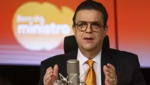Ministro teme emenda que reduz INSS para compensar fim da escala 6x1