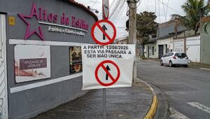 Vias paralelas à avenida Roberto Simonsen passam a ser de mão única no Jardim dos Ipês