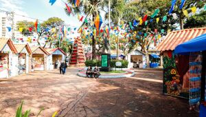 'Arraial do Artesão' na Praça dos Expedicionários é prorrogado até dia 20