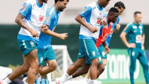 Prestes a estrear na Copa, Ancelotti não dá pistas sobre escalação