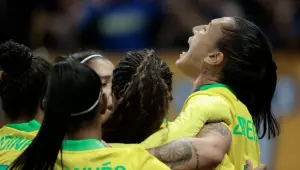 Em virada relâmpago, seleção brasileira feminina vence Estados Unidos