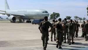 FAB envia militares e 18 toneladas de medicamentos para a Venezuela