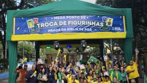 Po&aacute; inaugura Mega Ponto de Troca de Figurinhas da Copa do Mundo 2026 na Pra&ccedil;a da B&iacute;blia