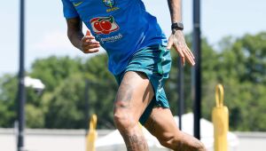 Neymar treina sem restri&ccedil;&otilde;es com o grupo pelo segundo dia seguido