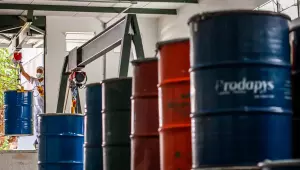 Indústria brasileira recua 0,2% em maio; primeira queda desde 2025
