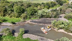 Servi&ccedil;os de desassoreamento s&atilde;o conclu&iacute;dos no rio Guai&oacute; e ser&atilde;o iniciados no rio Taia&ccedil;upeba