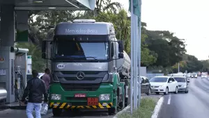 Senado aprova MP com novas regras do frete m&iacute;nimo rodovi&aacute;rio