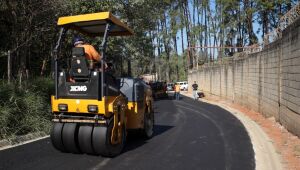 Parceria entre prefeitura e Sabesp garante pavimenta&ccedil;&atilde;o na Ch&aacute;cara Est&acirc;ncia Paulista