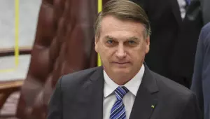 Alexandre de Moraes decide manter Bolsonaro em prisão domiciliar