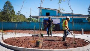Jardim das Flores em Ferraz ganha nova área de lazer