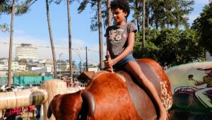 Festa Julina em Ferraz leva forró, sertanejo e comidas típicas ao Centro de Convenções