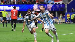 Argentina busca virada, despacha Egito e mant&eacute;m vivo o sonho do tetra