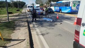 Ciclista morre ap&oacute;s ser atropelado na Mogi-Bertioga