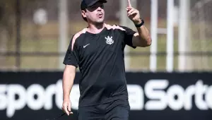 Corinthians recebe o Athletico-PR na Neo Química pelo Brasileiro