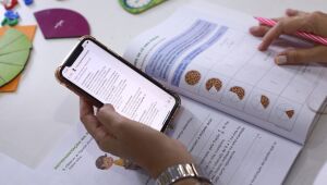 Ferraz de Vasconcelos e Nova Escola lançam ferramenta de IA para professores