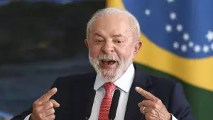 Atitude irresponsável, diz Lula após revogação de visto de embaixadora
