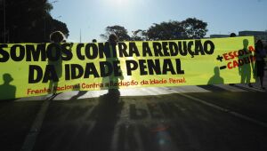 Pediatras se manifestam contr&aacute;rios &agrave; redu&ccedil;&atilde;o da maioridade penal
