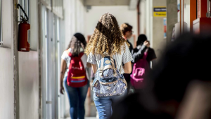 Ensino Médio da rede estadual avança em cinco cidades do Alto Tietê no Ideb 2025