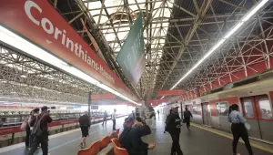Trabalhadores da CPTM realizam assembleia sobre continuidade da greve