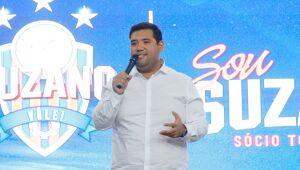 Prefeito acompanha apresenta&ccedil;&atilde;o do Suzano V&ocirc;lei e refor&ccedil;a projeto 'Futuro Campe&atilde;o'