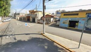 Homem &eacute; encontrado morto com golpes de faca em Suzano