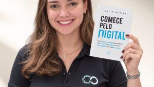 J&uacute;lia Schiavi retorna ao Brasil com novo projeto sobre posicionamento e futuro digital