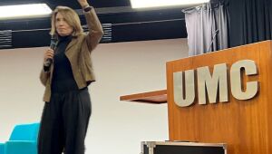Ana Beatriz Barbosa aborda felicidade e saúde mental em palestra para colaboradores da UMC