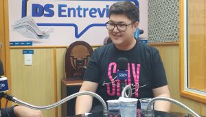 Secret&aacute;rio leva a estudantes projeto inovador de combate &agrave; desinforma&ccedil;&atilde;o