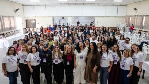 1&ordm; Simp&oacute;sio Lil&aacute;s re&uacute;ne profissionais em Ferraz