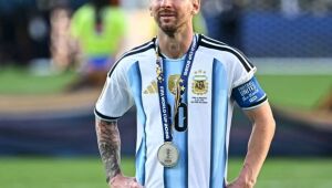 Lionel Messi anuncia aposentadoria da Sele&ccedil;&atilde;o Argentina