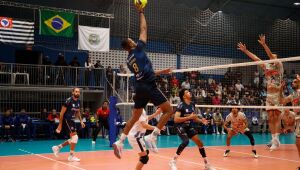 Suzano Vôlei vence Itaquá em Guararema e garante vaga na semifinal do Paulista