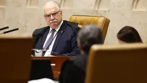 Fachin desmarca julgamento sobre atuação de Mendonça no caso Master