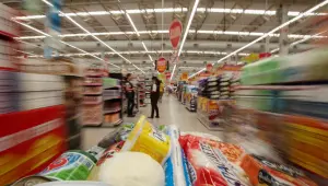 Bolsa Família é reajustado em 15%; medida vale a partir de outubro