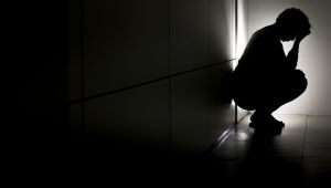 Preven&ccedil;&atilde;o ao suic&iacute;dio: profissionais de sa&uacute;de destacam riscos com bets
