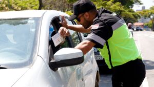 Transporte orienta motoristas sobre condução segura no Dia Nacional do Trânsito