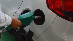 Gasolina tem pre&ccedil;o m&eacute;dio de R$ 6,41 ap&oacute;s pesquisa em 45 postos da regi&atilde;o