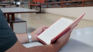 'Comunidade do Conto' promove nova edição com leitura e debate sobre mulheres nas artes