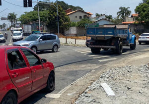 Com grande volume de veículos, Estrada dos Fernandes 'passa no teste'