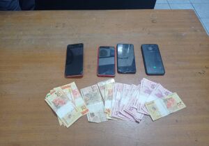 PM prende quatro por tráfico de drogas durante operação em Suzano 