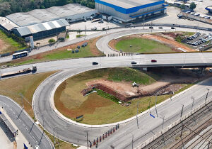 Alças do Viaduto Leon Feffer serão liberadas para o trânsito na segunda