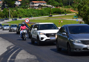 Cerca de 40 mil veículos devem passar na região durante o feriado