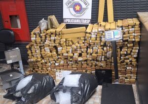 PM encontra quase meia tonelada de drogas após abordar casal em carro clonado em Ferraz 