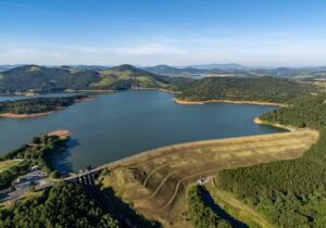 Mesmo com chuvas, economia de água é fundamental para manter níveis de reservatórios