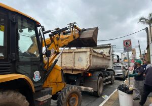 Prefeitura de Suzano abre frentes para restabelecer serviço de coleta de lixo