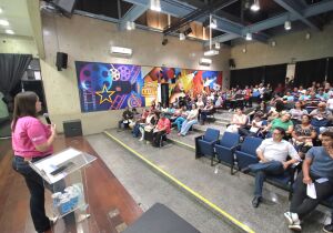 Fundo Social e Assistência reúnem associações no Cineteatro e reforçam parcerias em Suzano