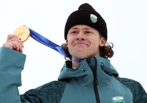 Lucas Pinheiro conquista 1° ouro para o Brasil em Olimpíada de Inverno
